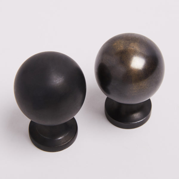 Surrey Knob - Scorched Black:Hepburn Hardware