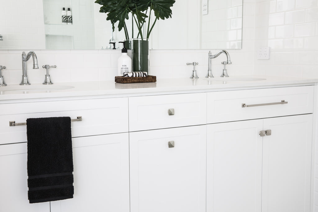 Bronte Handle - Polished Nickel:Hepburn Hardware