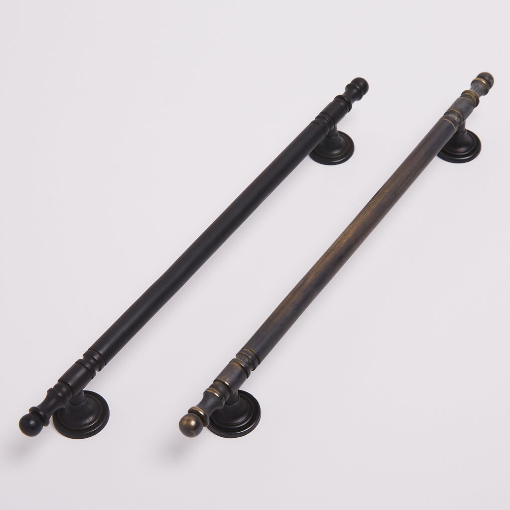Kew Handle -Scorched Black:Hepburn Hardware