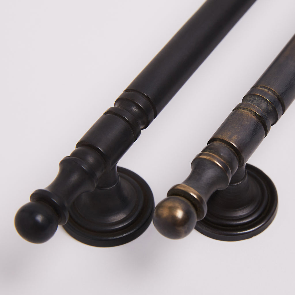 Kew Handle -Scorched Black:Hepburn Hardware
