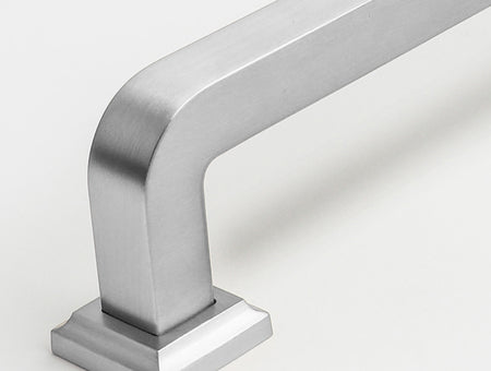 Bronte Appliance Pull - Satin Nickel:Hepburn Hardware