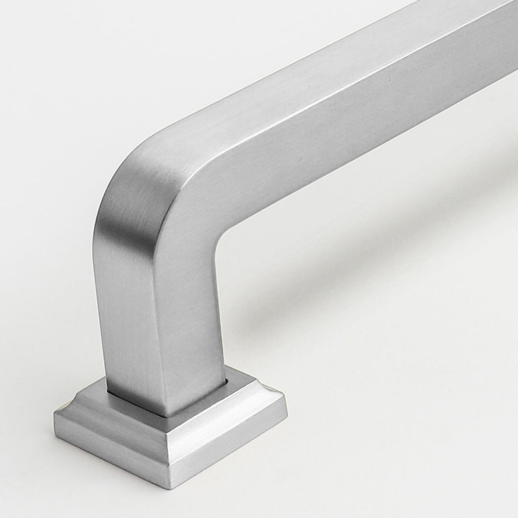 Bronte Appliance Pull - Satin Nickel:Hepburn Hardware