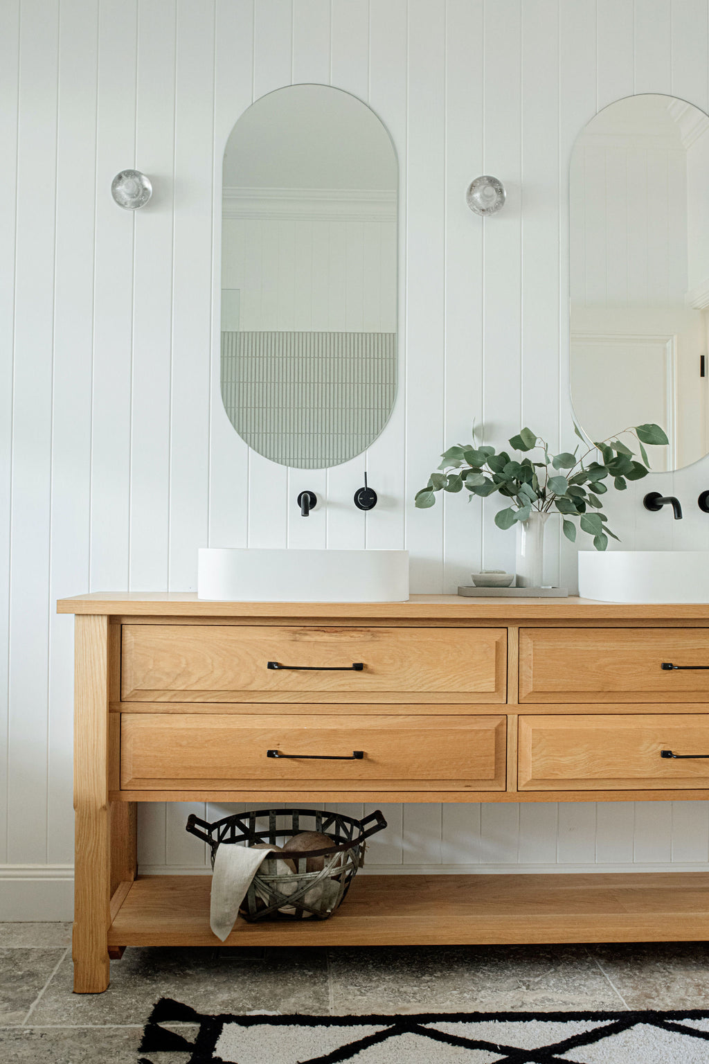 Sydney Handle - Blackest Black:Hepburn Hardware