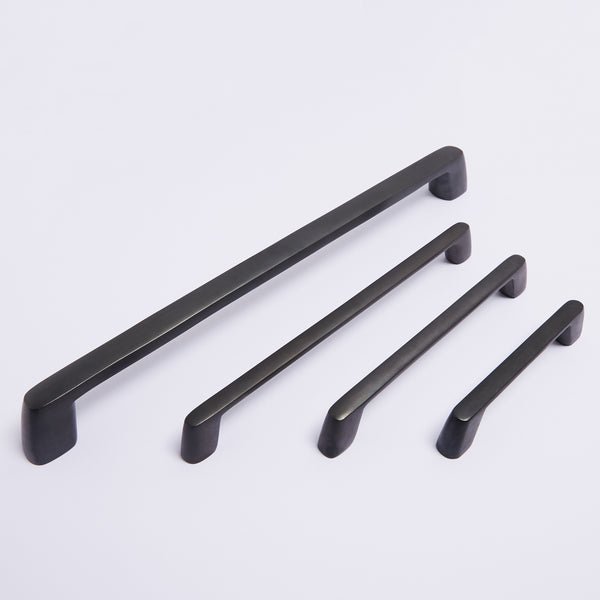 Surrey Handle - Scorched Black:Hepburn Hardware