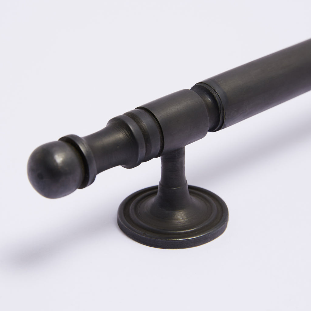 Kew Handle -Scorched Black:Hepburn Hardware