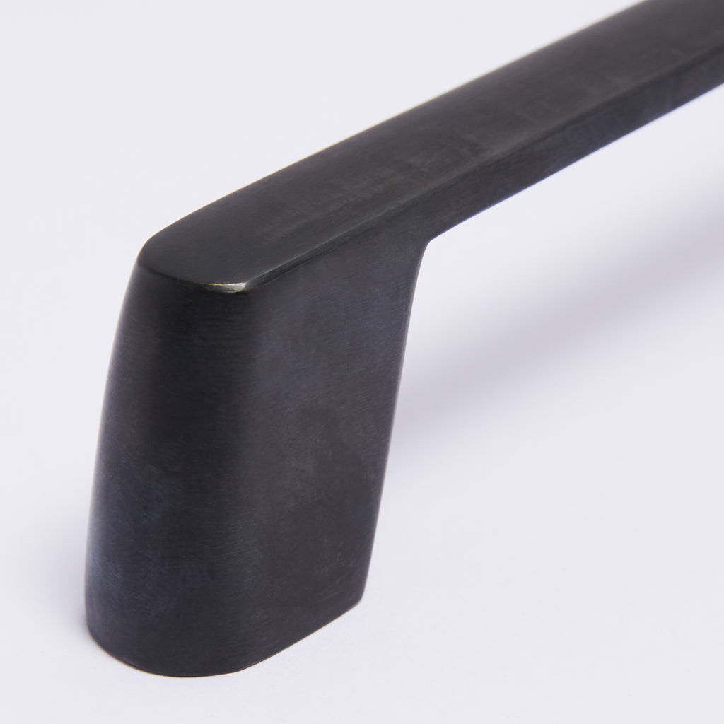 Surrey Handle - Scorched Black:Hepburn Hardware
