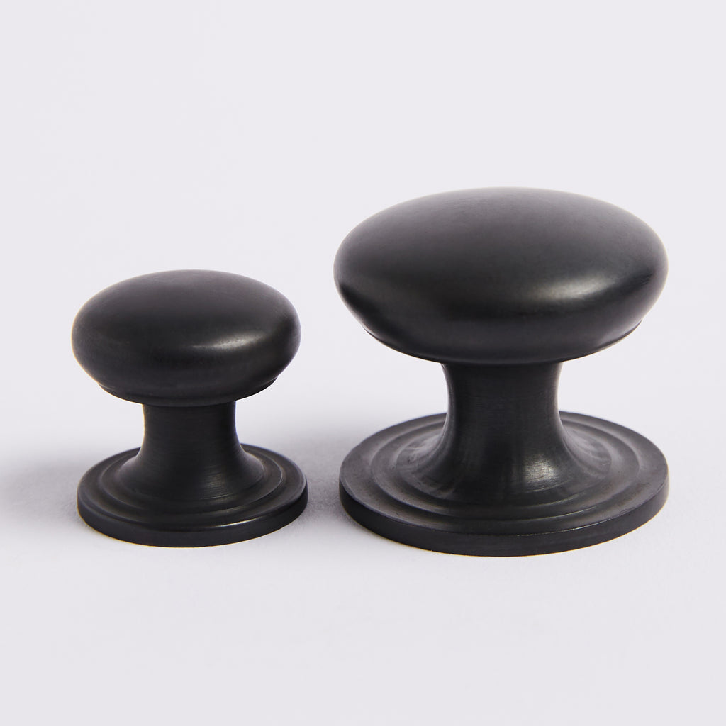 Kew Knob - Scorched Black:Hepburn Hardware