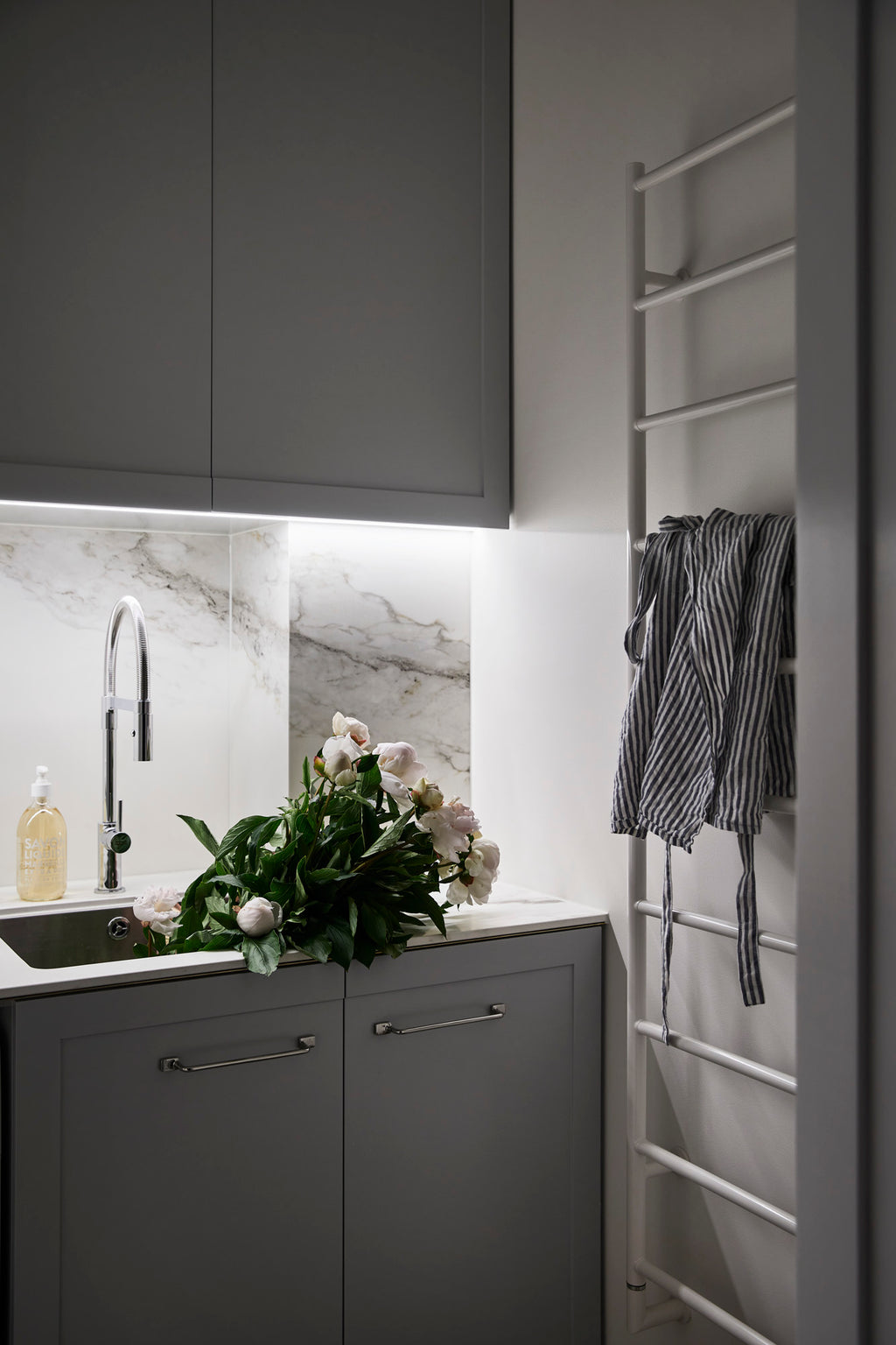 Sydney Handle - Satin Nickel:Hepburn Hardware