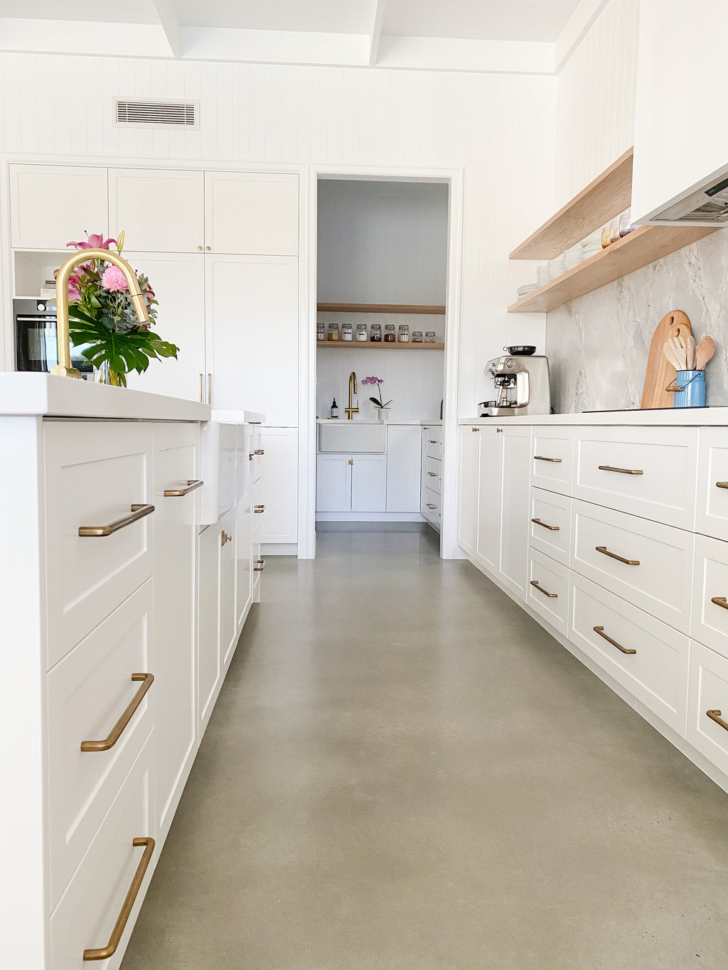 Henley Handle - Acid Washed Brass:Hepburn Hardware